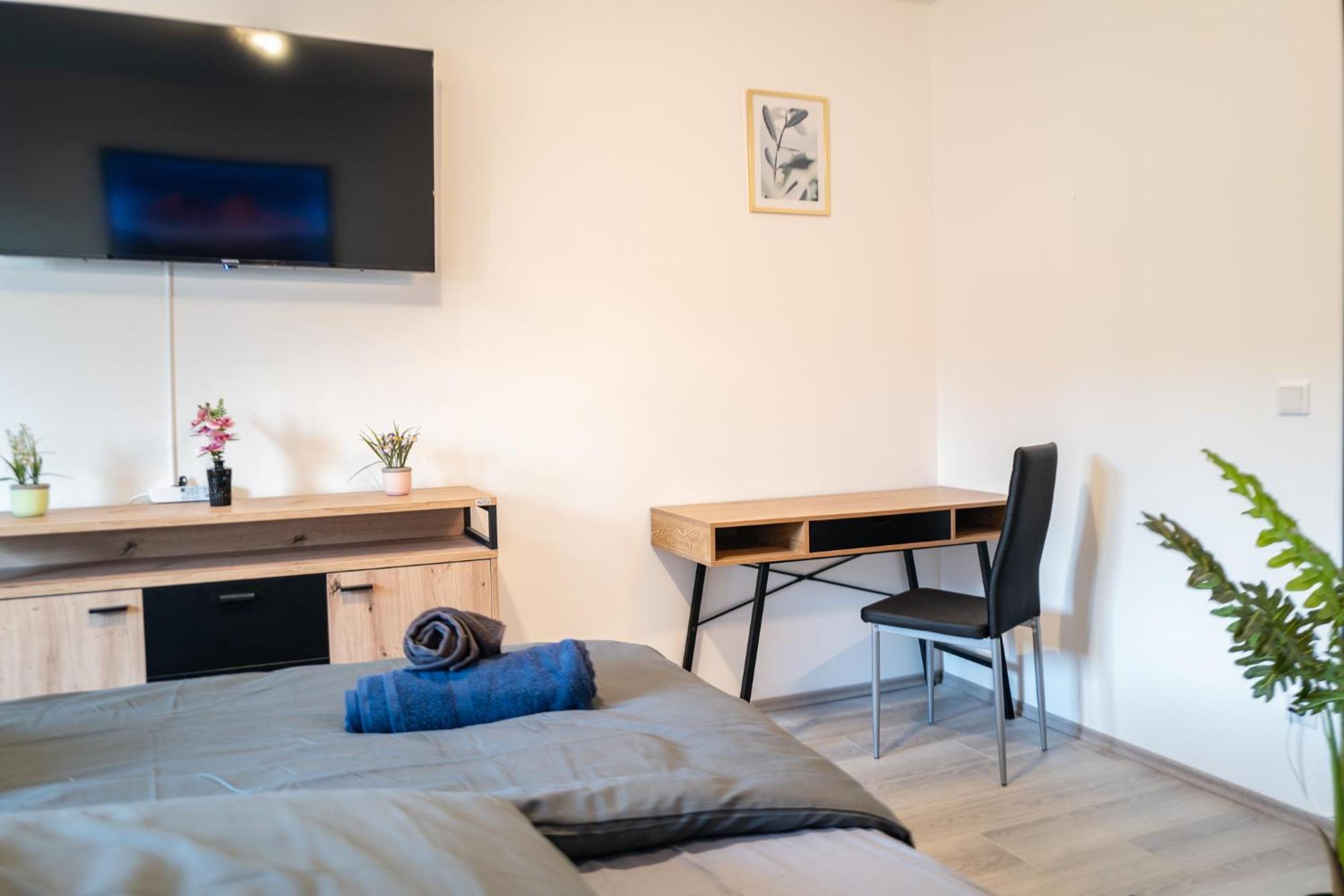 #412 Komfortable, Stilvolle Wohnung Fuer 6 Personen มึลไฮม์ อันแดร์ รัวร์ ภายนอก รูปภาพ
